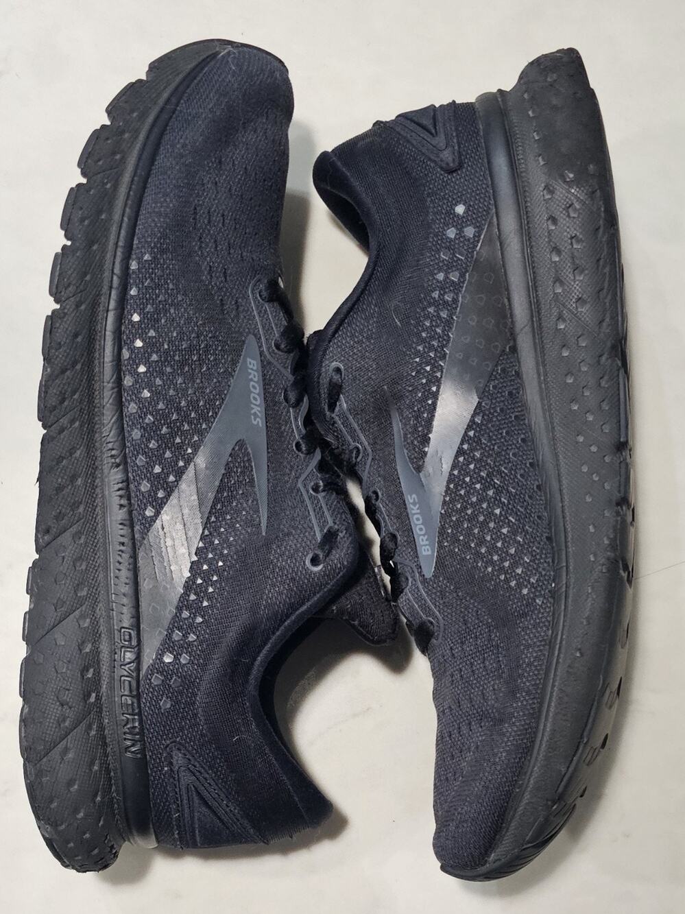 Brooks Glycerin 18 Men's Size 9.5 D Running Shoes Triple Black 1103291D071